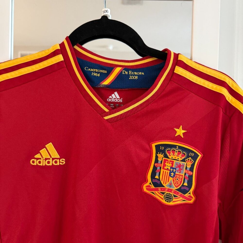 adidas Spain Men's Soccer Jersey Size S - Picture 2 of 4